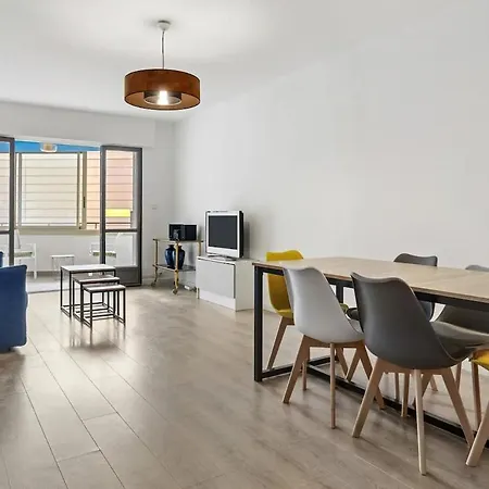 Appartement Centre Ville, Parking, 2 Min Gare Saint-Raphaël