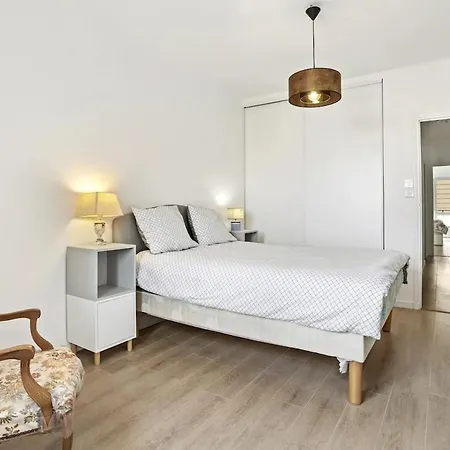 Appartement Centre Ville, Parking, 2 Min Gare Saint-Raphaël